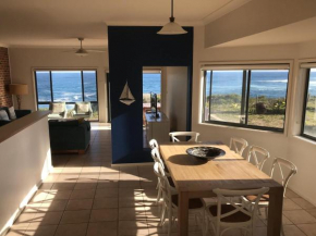 Ocean Views' 4 Ocean Street - air conditioned luxury with beautiful ocean views, Anna Bay